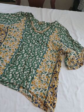 Democracy Green, Yellow Floral Panel Tunic.Size Large .Cool And Comfy